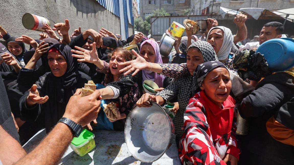 گزارشگر سازمانملل: سازشکاران عرب باید اولین تحریمکنندگانِ اسرائیل در حمایت از غزه باشند گزارشگر سازمانملل: سازشکاران عرب باید اولین تحریمکنندگانِ اسرائیل در حمایت از غزه باشند