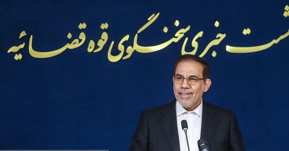 مکانیسم ماشه بیشتر ابزار روانی است تا تهدید واقعی/ بانک مرکزی درباره پرداخت بدهی بابک زنجانی اظهارنظر نکند