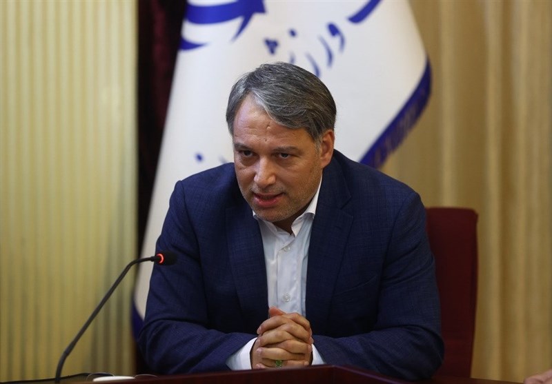 عزیزی: سعی میکنیم به تنیسورها کمک مالی کنیم/ دنبال بازگشت مسابقات به ایران هستیم عزیزی: سعی میکنیم به تنیسورها کمک مالی کنیم/ دنبال بازگشت مسابقات به ایران هستیم