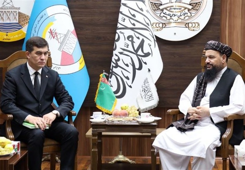 گفتگوی مقامات طالبان و ترکمنستان درباره انتقال هزار مگاوات برق به کابل گفتگوی مقامات طالبان و ترکمنستان درباره انتقال هزار مگاوات برق به کابل