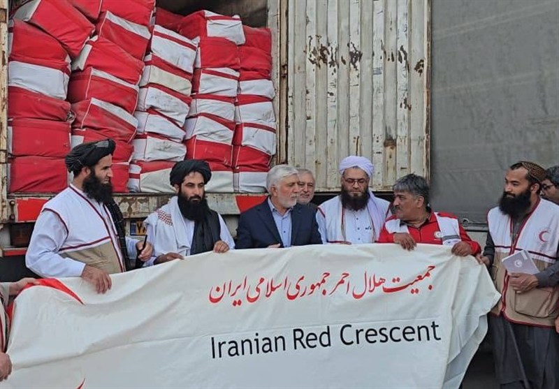 سومین گام مهربانی؛ کمکهای ایران برای زلزلهزدگان شرق افغانستان در هرات تحویل شد سومین گام مهربانی؛ کمکهای ایران برای زلزلهزدگان شرق افغانستان در هرات تحویل شد
