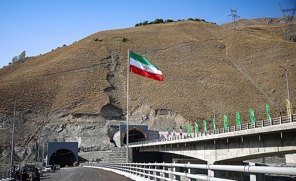 آزادراه تهران-شمال و جاده چالوس مسدود شد آزادراه تهران-شمال و جاده چالوس مسدود شد