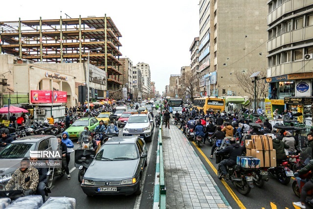 حکایت مهر در تهران/ پُرترافیک در اوج هیجان دانشآموزان حکایت مهر در تهران/ پُرترافیک در اوج هیجان دانشآموزان