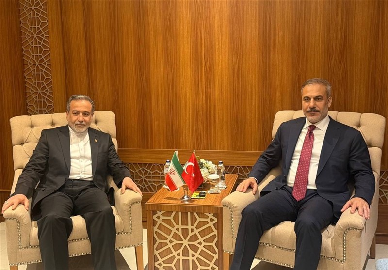 رایزنی عراقچی و فیدان در جده