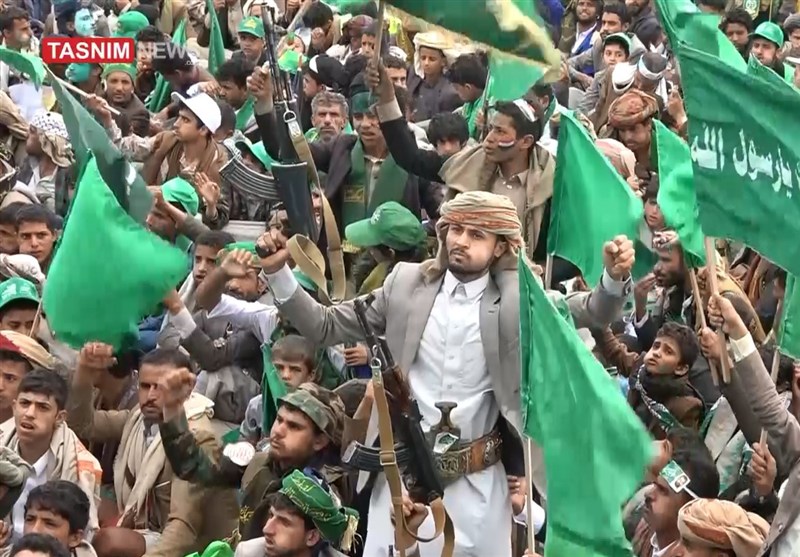 وزارت دفاع و ستاد کل یمن: اشغالگر را همچنان در دریا و خشکی هدف قرار خواهیم داد وزارت دفاع و ستاد کل یمن: اشغالگر را همچنان در دریا و خشکی هدف قرار خواهیم داد