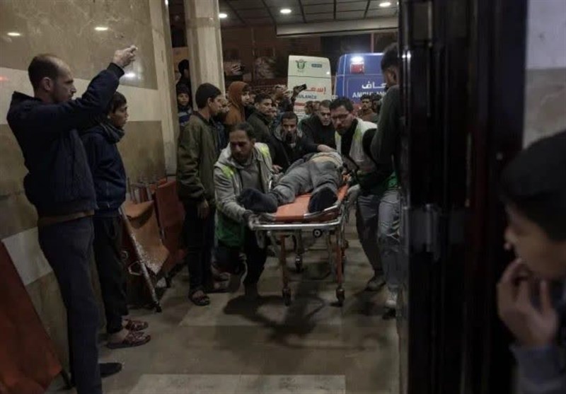 دفتر دولت غزه: ارتش اشغالگر درباره حمله به بیمارستان ناصر دروغ میگوید دفتر دولت غزه: ارتش اشغالگر درباره حمله به بیمارستان ناصر دروغ میگوید