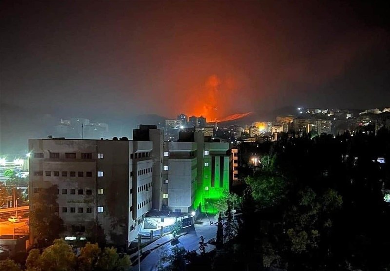 شب ناآرام دمشق؛ ۱۶ حمله هوایی و عملیات کماندویی رژیم صهیونیستی همزمان با جشن جولانی شب ناآرام دمشق؛ ۱۶ حمله هوایی و عملیات کماندویی رژیم صهیونیستی همزمان با جشن جولانی