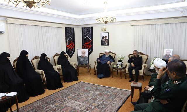 سرلشکر موسوی: ما که باقی ماندیم باید قدردان شهدا باشیم/ سرلشکر موسوی: ما که باقی ماندیم باید قدردان شهدا باشیم/