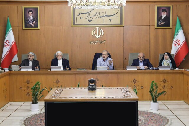 هیچ موضوعی نباید بر معیشت مردم ترجیح یابد/انتقاد رئیسجمهور از قوانین تورمزا؛ اصلاح فوری مقررات آسیبزا هیچ موضوعی نباید بر معیشت مردم ترجیح یابد/انتقاد رئیسجمهور از قوانین تورمزا؛ اصلاح فوری مقررات آسیبزا