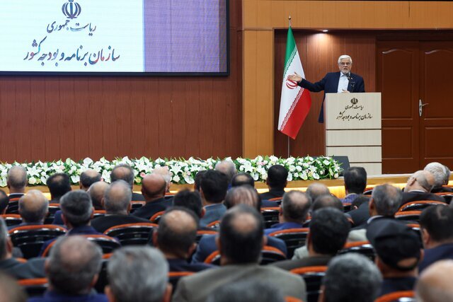 عارف: نباید برای خوشایند مسئولان دادهها دستکاری شود/فعالسازی مکانیسم ماشه مبنای حقوقی و قانونی ندارد عارف: نباید برای خوشایند مسئولان دادهها دستکاری شود/فعالسازی مکانیسم ماشه مبنای حقوقی و قانونی ندارد