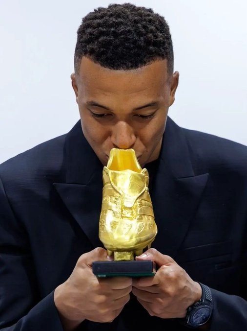 تیم فوتبال رئال مادرید , تیم فوتبال پاریسنژرمن , لالیگا اسپانیا , کیلیان امباپه , کریستیانو رونالدو ,