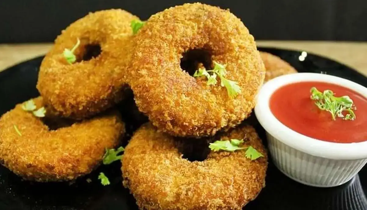 طرز تهیه دونات سیب زمینی/ شام لذیذ و آسان طرز تهیه دونات سیب زمینی/ شام لذیذ و آسان