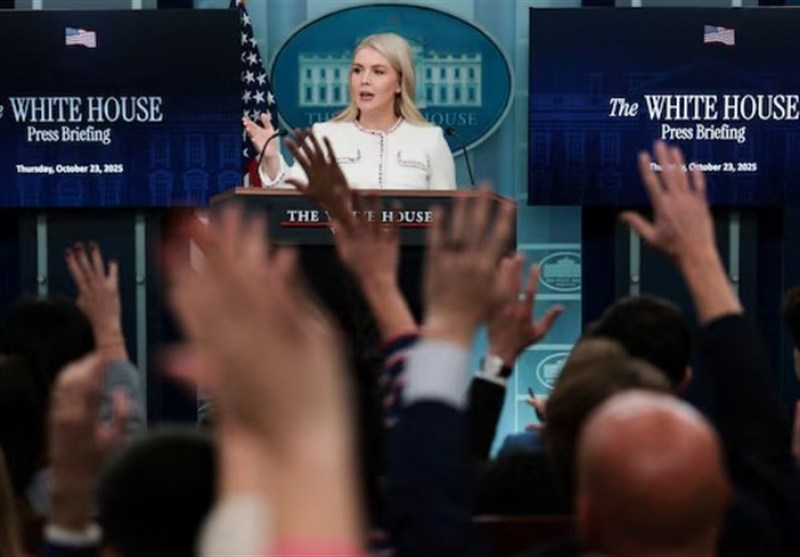 کاخ سفید دسترسی خبرنگاران به دفتر سخنگویی را محدود کرد کاخ سفید دسترسی خبرنگاران به دفتر سخنگویی را محدود کرد