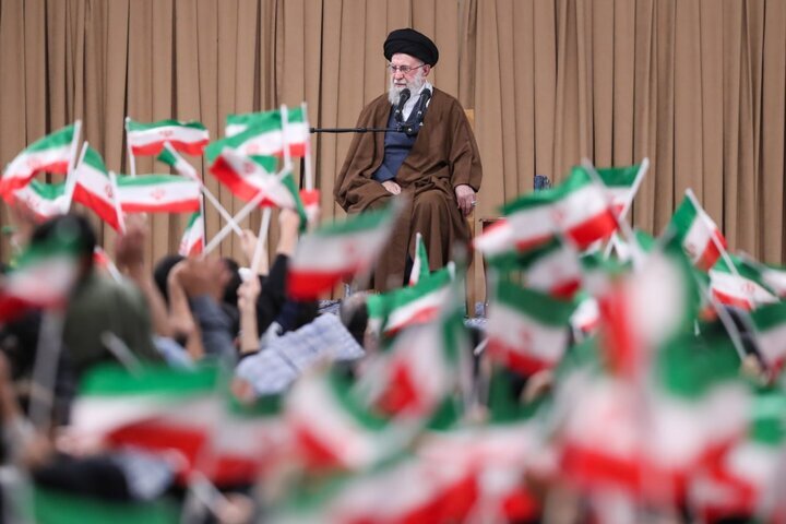 تسخیر سفارت هویت حقیقی دولت آمریکا را روشن کرد/درخواست همکاری آمریکا نه در آینده نزدیک بلکه برای بعدها قابل بررسی است