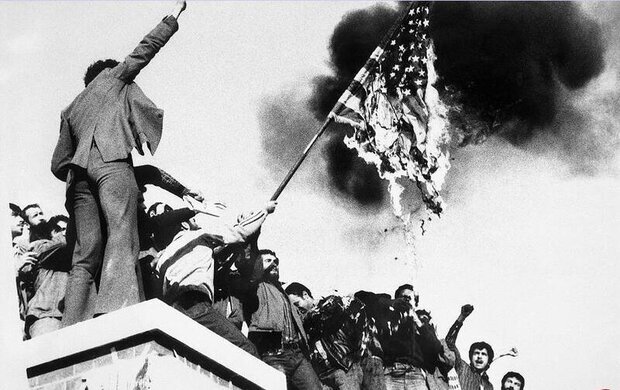 سرودی که با ۴۸ ساعت کار در تاریخ ماند/ «آمریکا آمریکا» غوغا میکند! سرودی که با ۴۸ ساعت کار در تاریخ ماند/ «آمریکا آمریکا» غوغا میکند!