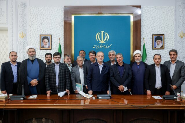 تفویض اختیار به استان‌ها در راستای رفع خودتحریمی‌ها انجام شد/