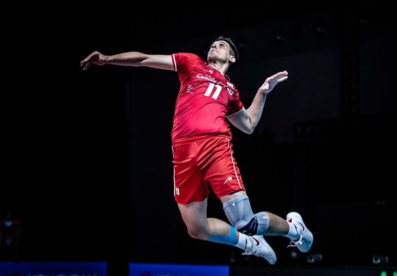 بازیهای کشورهای اسلامی| ملیپوشان والیبال با بازوبند مشکی وارد زمین میشوند بازیهای کشورهای اسلامی| ملیپوشان والیبال با بازوبند مشکی وارد زمین میشوند