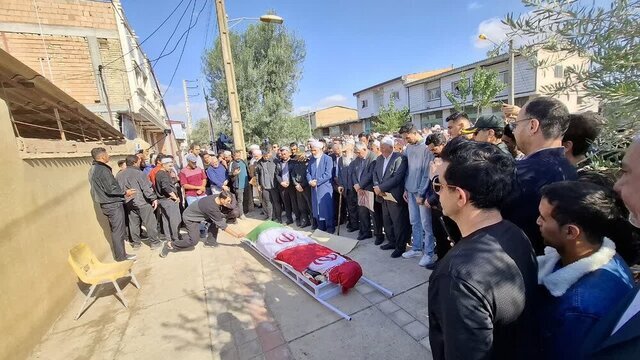 تشییع پیکر صابر کاظمی در زادگاهش آققلا/ بدرقه قهرمان در میان اندوه مردم تشییع پیکر صابر کاظمی در زادگاهش آققلا/ بدرقه قهرمان در میان اندوه مردم