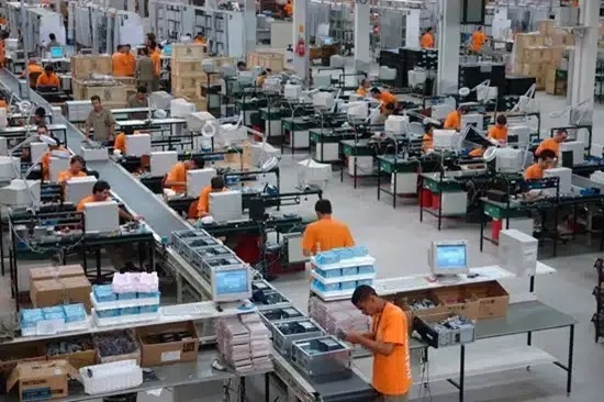 از بانک تا بازار/ چالشهای نفسگیر تولید در سال ۱۴۰۴ از بانک تا بازار/ چالشهای نفسگیر تولید در سال ۱۴۰۴