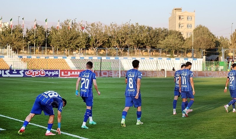 استقلالی‌ها در پی زمین تمرین جدید/ ساپینتو فرداشب به ایران بازمی‌گردد