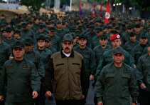 مادورو: از نخستین ساعات صبح همه مردم برای دفاع از کشور بسیج شوند