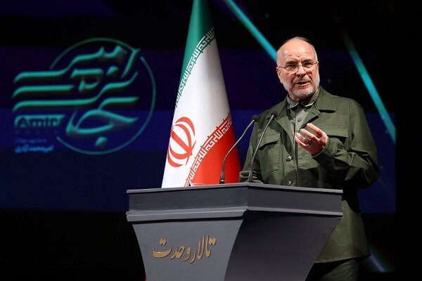 فعالیت‌ جهادی یک سبک انسان‌سازی و تربیتی است/دفاع مقدس، تبلور حضور مردم در مسیر فعالیت‌های جهادی بود