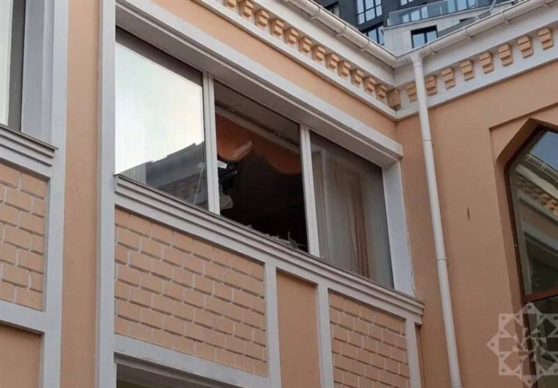 آسیب به سفارت آذربایجان در اوکراین در پی حمله موشکی روسیه و اعتراض باکو