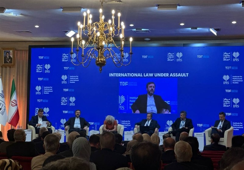 غریب آبادی: حمله به تاسیسات اوکراین محکوم شد اما در مسئله ایران کاملا سکوت شد غریب آبادی: حمله به تاسیسات اوکراین محکوم شد اما در مسئله ایران کاملا سکوت شد