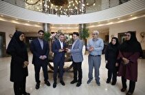 تقدیر مدیر نظارت بر خدمات گردشگری از مراکز برتر خدماتی گردشگری به مناسبت هفته‌ کیش