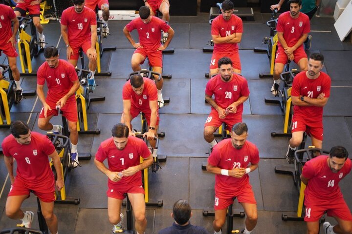 جلوی فاجعه را زودتر بگیرید/ چه کسی باید به داد تیم ملی فوتبال ایران برسد؟