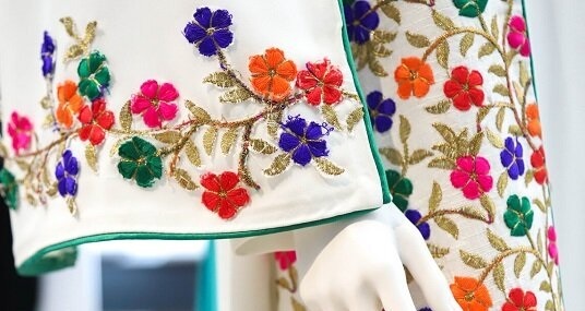 برخورد قانونی قاطع با باندهای قاچاق و تولید پوشاک مروج فرهنگ غربی