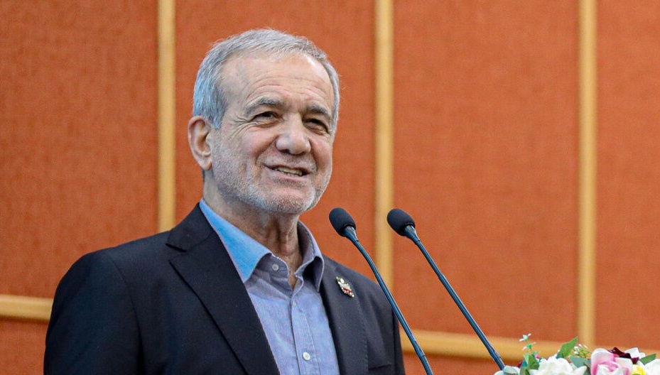 باید با مردم صادق و شفاف باشیم/ با همکاری مردم مشکلات قابل حل است