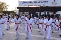 اجرای ایروکامبت و کاتای تیمی کاراته کاهای کیش در هفته تربیت بدنی