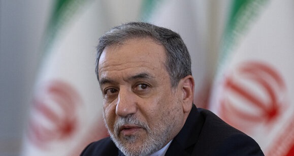 دفاع همه‌جانبه و بهره‌گیری از تمامی ظرفیت‌ها از اولویت‌های اساسی در دستگاه سیاست خارجی است