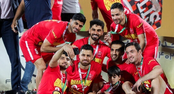 داربیهای بهیادماندنی سرخپوشان/کباب ترکی در ۱۰ دقیقه و ششتای ۵۲ داربیهای بهیادماندنی سرخپوشان/کباب ترکی در ۱۰ دقیقه و ششتای ۵۲