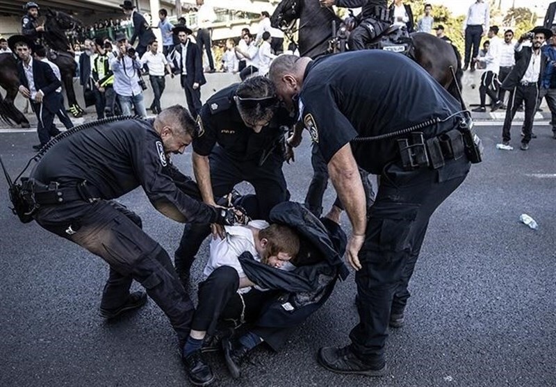 رسانه عبری: اختلاف و نفرت داخلی جامعه اسرائیل را به ورطه فروپاشی کشانده است رسانه عبری: اختلاف و نفرت داخلی جامعه اسرائیل را به ورطه فروپاشی کشانده است