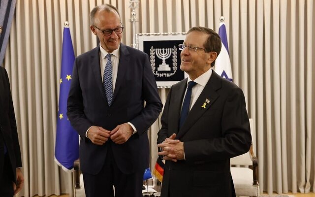 اعتراف تلویحی هرتزوگ؛ اسرائیل کارهای کثیف اروپا را انجام میدهد اعتراف تلویحی هرتزوگ؛ اسرائیل کارهای کثیف اروپا را انجام میدهد