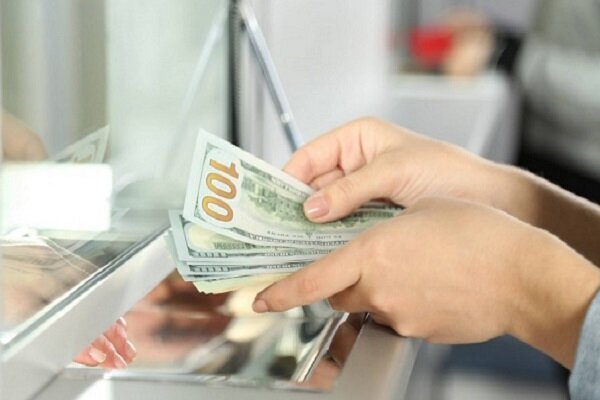 هیجانات ارزی فروکش میکند/ خریداران، بهای ترس را میپردازند هیجانات ارزی فروکش میکند/ خریداران، بهای ترس را میپردازند