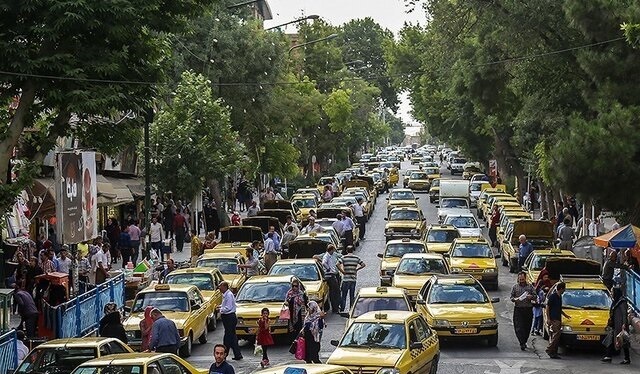 افزایش قیمت بنزین تأثیری بر کرایه تاکسی‌ها ندارد/ موارد تخلف را به ۱۳۷ اعلام کنید