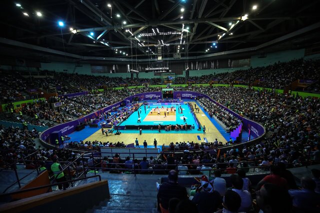 پول ورزش کجا رفته است؟/ سقفها چکه میکند، چمنها کچل است! پول ورزش کجا رفته است؟/ سقفها چکه میکند، چمنها کچل است!