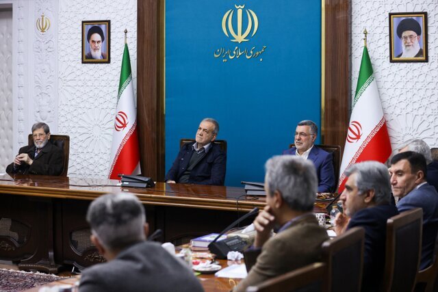 پزشکیان: با منابع فعلی میتوان خدمات درمانی بسیار باکیفیتتری ارائه کرد پزشکیان: با منابع فعلی میتوان خدمات درمانی بسیار باکیفیتتری ارائه کرد