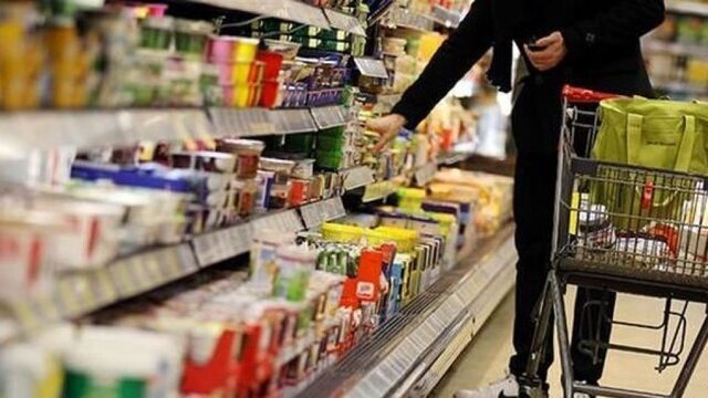 هیچ کمبودی در بازار نیست/ با گرانفروشی مرغ برخورد میشود هیچ کمبودی در بازار نیست/ با گرانفروشی مرغ برخورد میشود