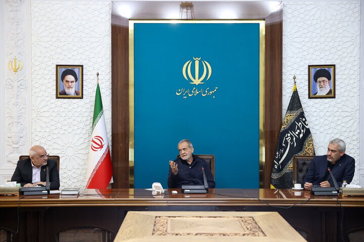 تاکید پزشکیان بر اجرای سریع ماده ۱۶۹ مکرر قانون مالیات‌های مستقیم/رفع چالش‌های دسترسی به داده‌ها با پیگیری دولت