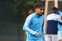 احمدی: استقلال متفاوتی را فردا شاهد خواهید بود/ سه امتیاز را می خواهیم