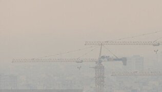 پایتخت غرق در آلودگی/ هوای ۲۱ ایستگاه تهران در شرایط قرمز