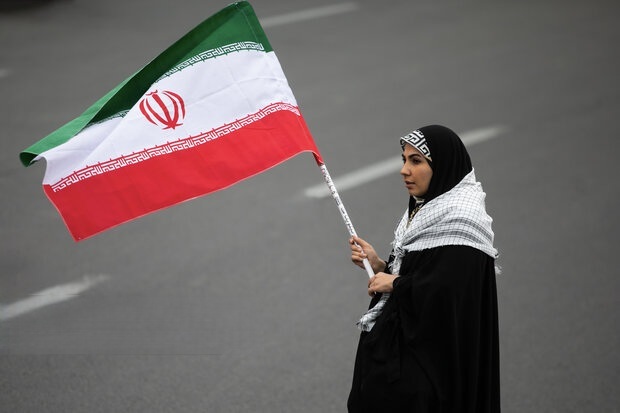 وقتی ۴۷ سال همه چیز به نفع دشمن بود اما خدا با ایران بود وقتی ۴۷ سال همه چیز به نفع دشمن بود اما خدا با ایران بود