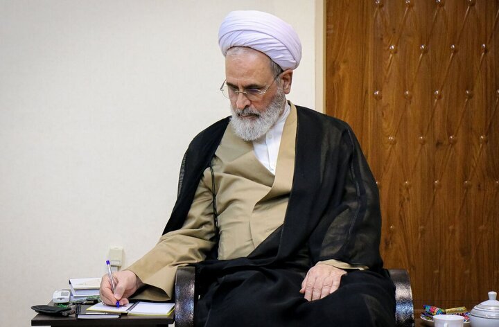 نامه آیت‌الله اعرافی به وزیر علوم در محکومیت حملات به زیرساخت‌های علمی