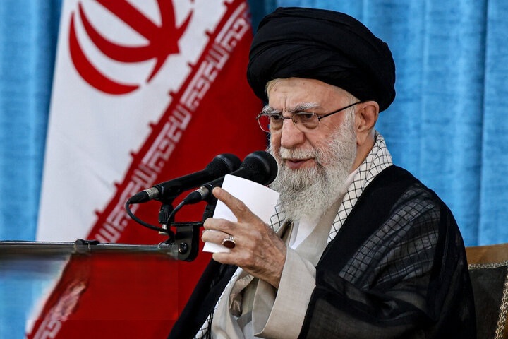 نمیتوان به نام انقلاب، اخلاق را زیر پا گذاشت/اتهامزنی سم وحدت است نمیتوان به نام انقلاب، اخلاق را زیر پا گذاشت/اتهامزنی سم وحدت است