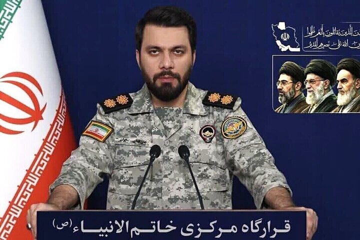 پرندههای دشمن متجاوز در جنوب اصفهان منهدم شدند پرندههای دشمن متجاوز در جنوب اصفهان منهدم شدند