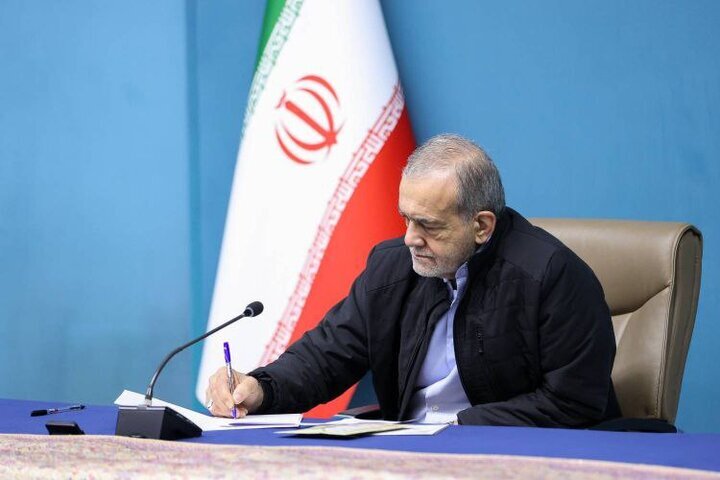 قدردان همه پرستاران، پزشکان و کادر درمان هستم قدردان همه پرستاران، پزشکان و کادر درمان هستم